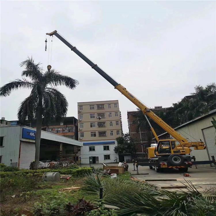 含山县12吨吊车出租一天的收费标准是什么