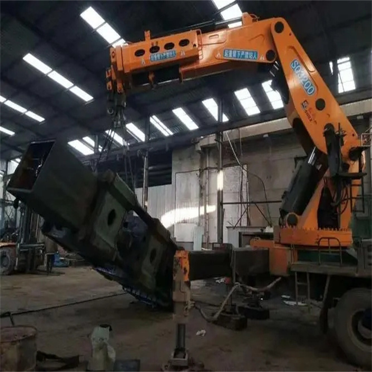 含山县200吨折臂吊出租