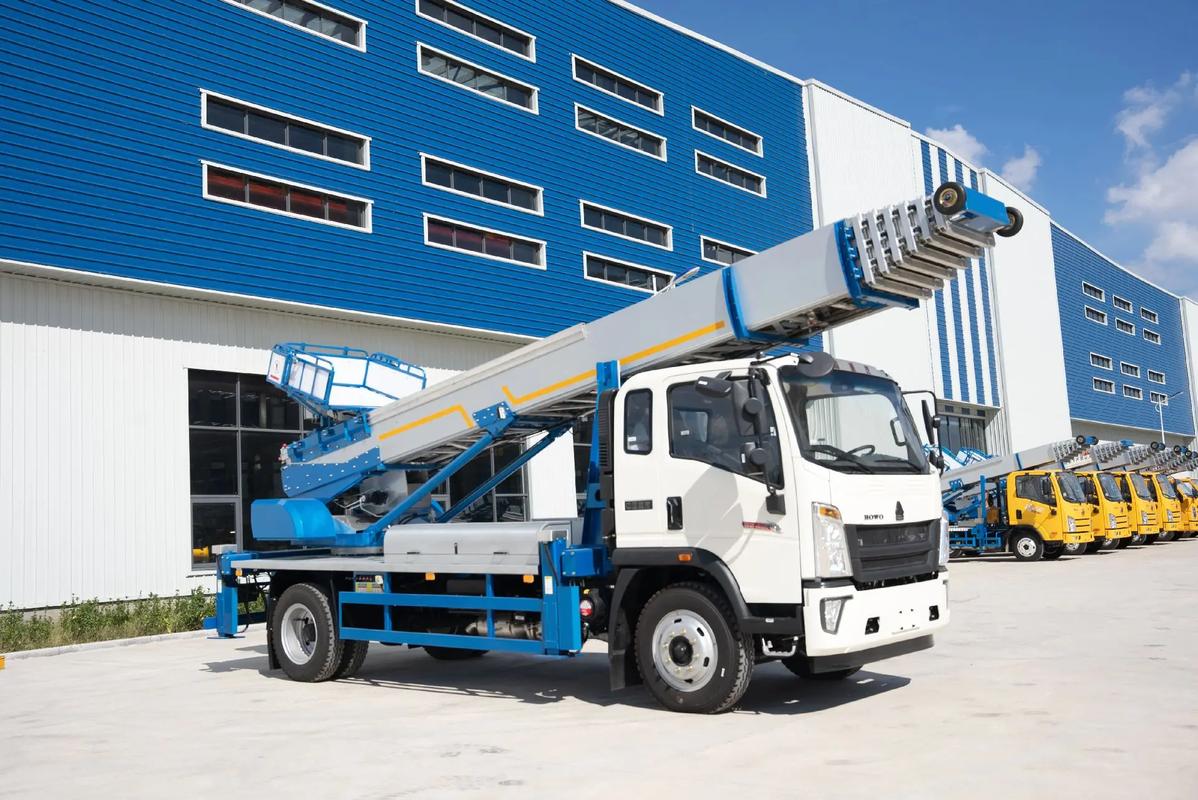 含山县出租云梯车高空作业车 建筑垃圾搬运